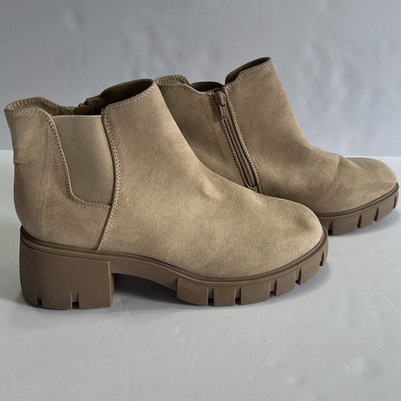 MADDEN NYC LIGHT BROWN CHELSEA STYLE BOOT SIZE 11 - Picture 6 of 10